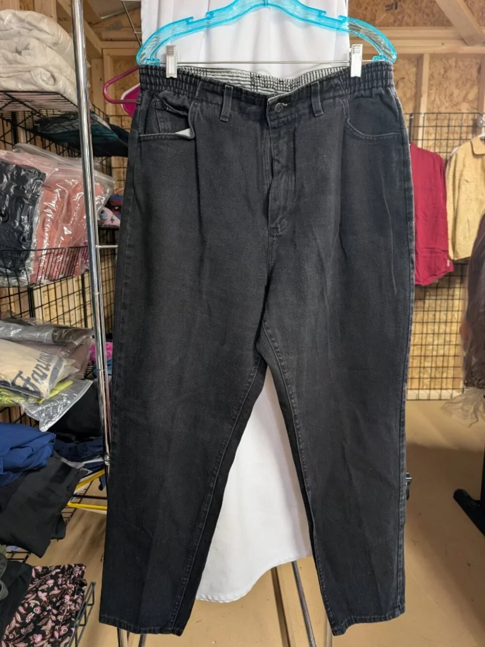 Levi's Women's Black High-Waisted Jeans - Relaxed Fit